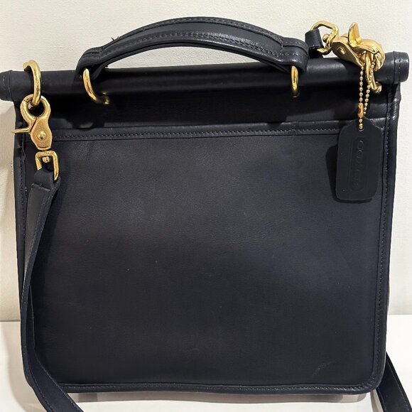 Coach Vintage Navy Leather Station Bag. - Picture 3 of 4